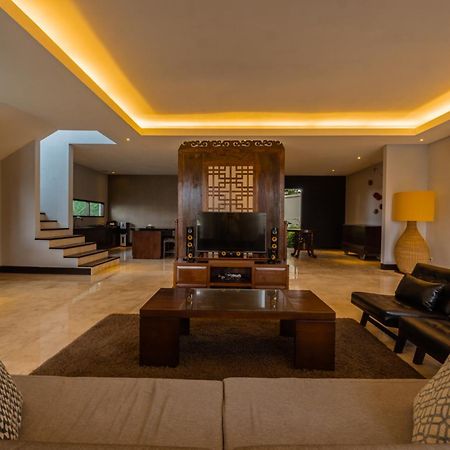 Terra Hill Villa جيمباران المظهر الخارجي الصورة