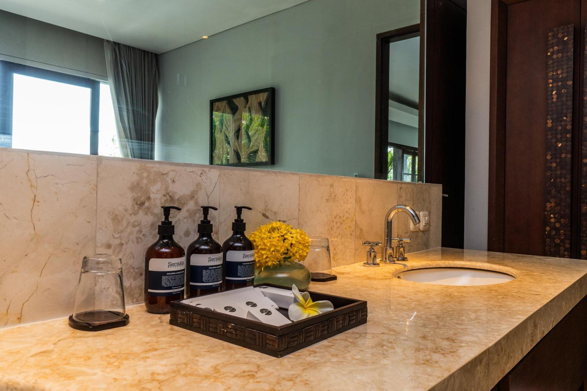 Terra Hill Villa جيمباران المظهر الخارجي الصورة